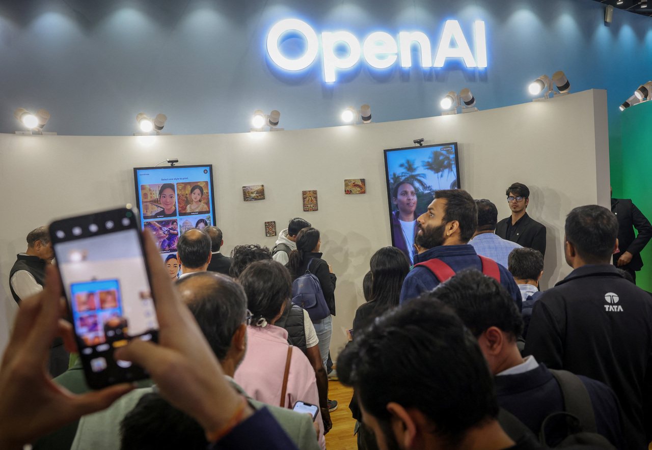 OpenAI completó su última ronda de financiamiento, recaudando con éxito 110,000 millones de dólares. Reuters